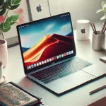 MacBook em uma mesa de trabalho minimalista com acessórios elegantes e luz natural suave.